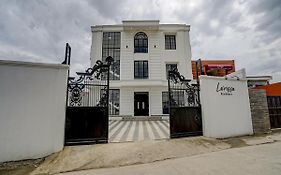 Oyo Capital O 90164 La'rissa Karawang 2*